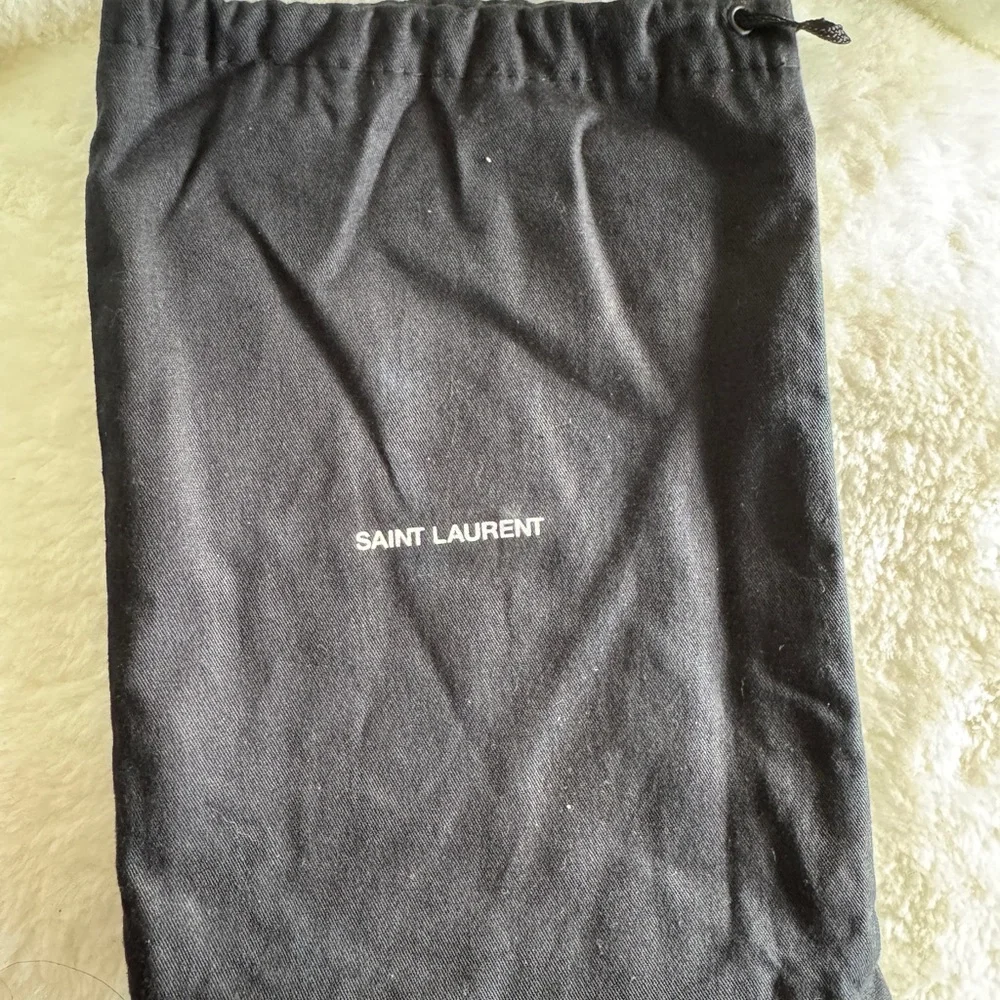 SAINT LAURENT Uptown Chain Wallet in Grain De Poudre Embossed Leather - Picture 13 of 14